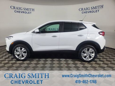 Used 2025 Buick Encore GX Preferred AWD/4WD image 2