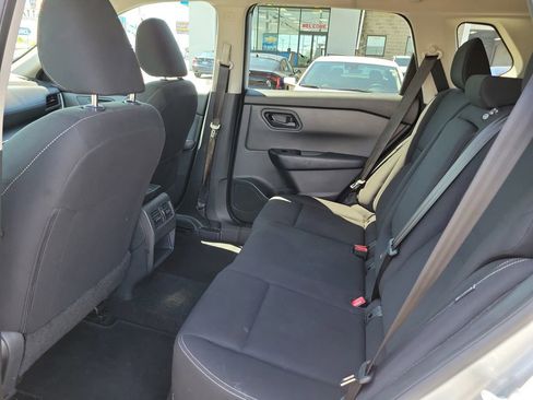 Used 2024 Nissan Rogue S AWD/4WD image 17