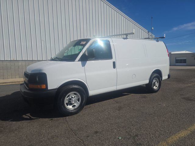 Used 2017 Chevrolet Express 2500 RWD image 1