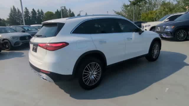 Certified 2025 Mercedes-Benz GLC 300 image 8