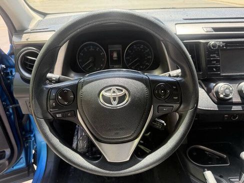 Used 2018 Toyota RAV4 LE w/ All Weather Liner Package FWD image 14