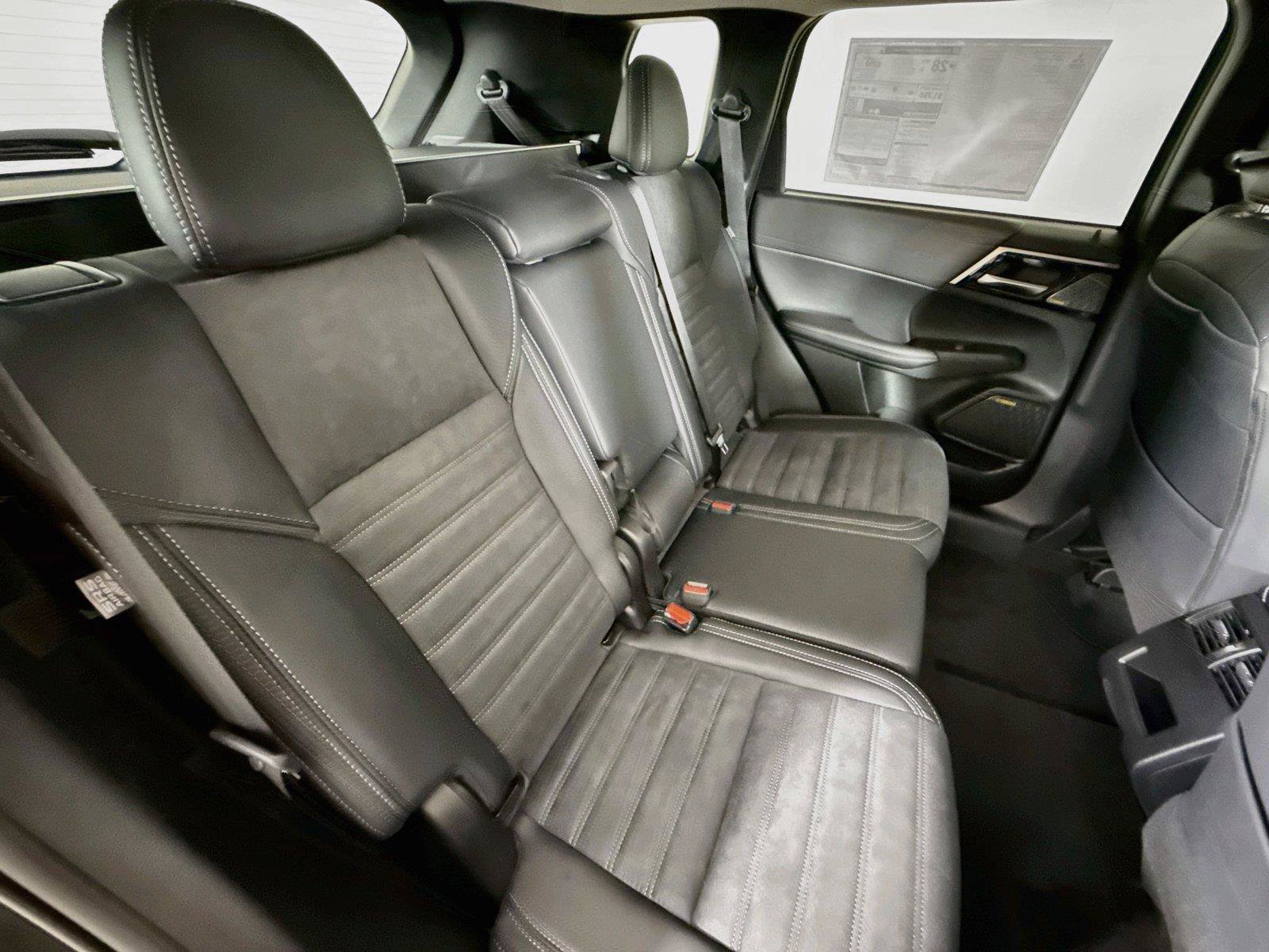 New 2026 Mitsubishi Outlander SE FWD image 30