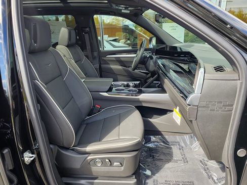 New 2026 Cadillac Escalade ESV Sport AWD/4WD image 11