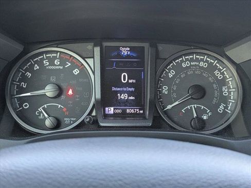 Used 2022 Toyota Tacoma TRD Off-Road w/ Technology Package RWD image 4