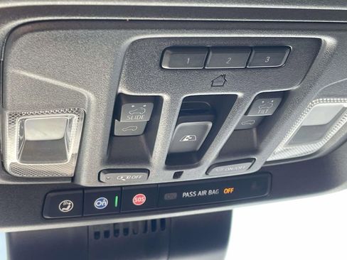 Used 2024 GMC Sierra 2500 AT4 w/ AT4 Premium Plus Package image 30