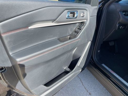 New 2026 Ford Explorer ST-Line w/ ST-Line Street Pack image 9