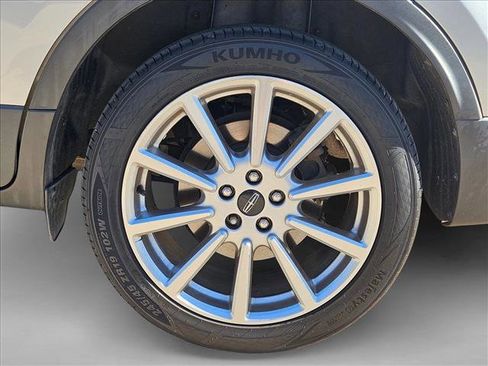 Used 2019 Lincoln MKC Reserve image 26