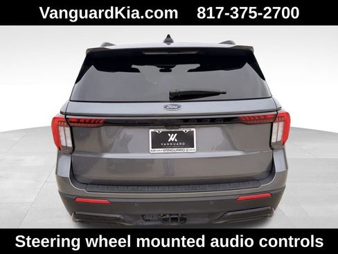 Used 2025 Ford Explorer ST-Line image 7