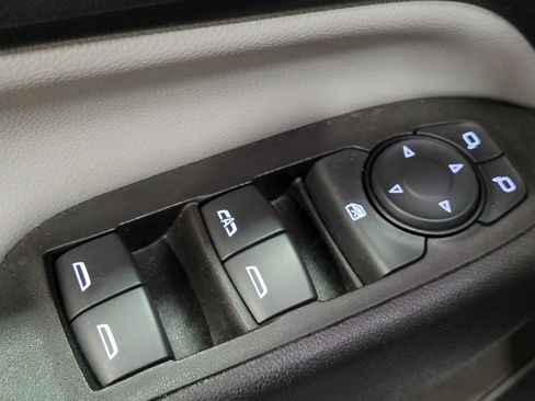 Used 2023 Chevrolet Equinox LS image 27