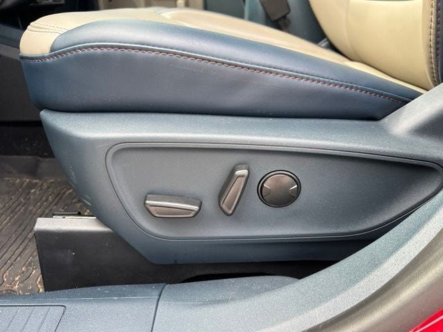Used 2026 Ford Maverick Lariat AWD/4WD image 12
