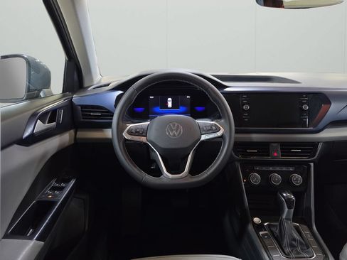 Used 2023 Volkswagen Taos SE FWD image 17