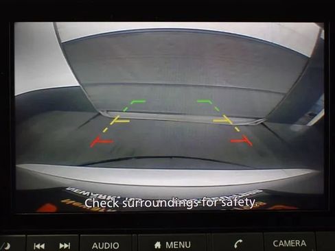 Used 2024 Nissan Rogue S FWD image 32