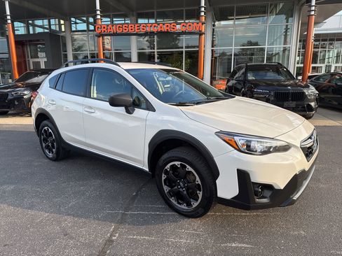 Used 2022 Subaru Crosstrek 2.0i image 1