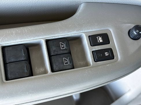 Used 2016 Nissan Quest SV FWD image 14