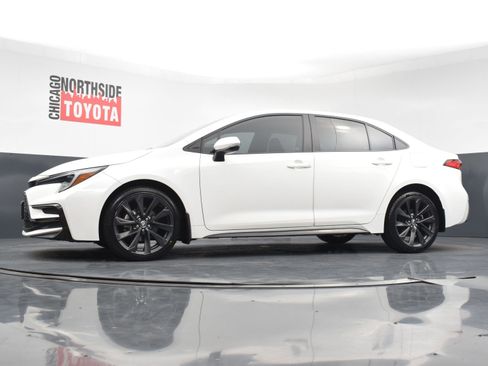 Used 2023 Toyota Corolla SE w/ Carpet Mat Package (TMS) FWD image 24