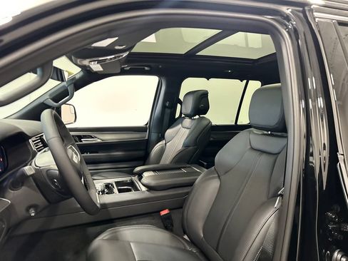 New 2026 Jeep Grand Wagoneer Limited AWD/4WD image 15