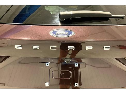 Used 2023 Ford Escape ST-Line Select AWD/4WD image 36