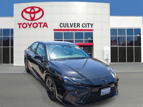 Used 2026 Toyota Camry XSE FWD image 1