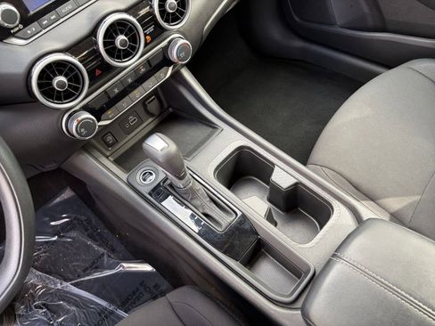 Used 2025 Nissan Sentra S image 37