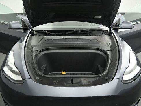 Used 2023 Tesla Model Y Long Range image 28