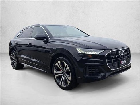 Used 2019 Audi Q8 Prestige image 3