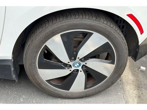 Used 2017 BMW i3 w/ Range Extender RWD image 4