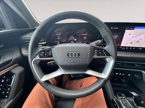 Certified 2025 Audi Q5 Premium Plus w/ Premium Plus AWD/4WD image 12