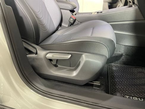 New 2026 Volkswagen Tiguan SE R-Line AWD/4WD image 24