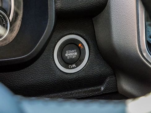 Used 2019 RAM 1500 Laramie image 28