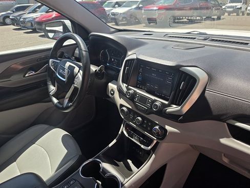 Used 2023 GMC Terrain SLT w/ Infotainment Package II FWD image 6