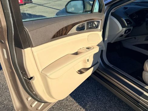 Used 2019 Lincoln MKZ Reserve image 22