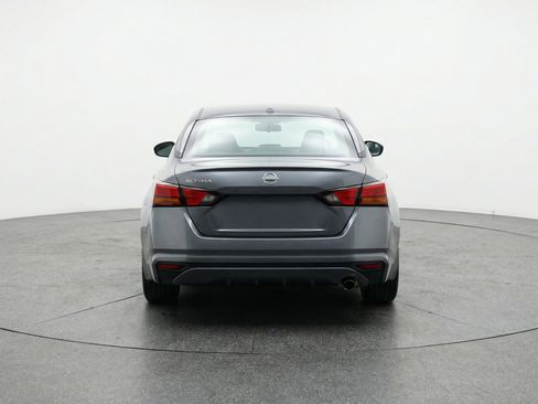 Used 2025 Nissan Altima 2.5 SR image 7