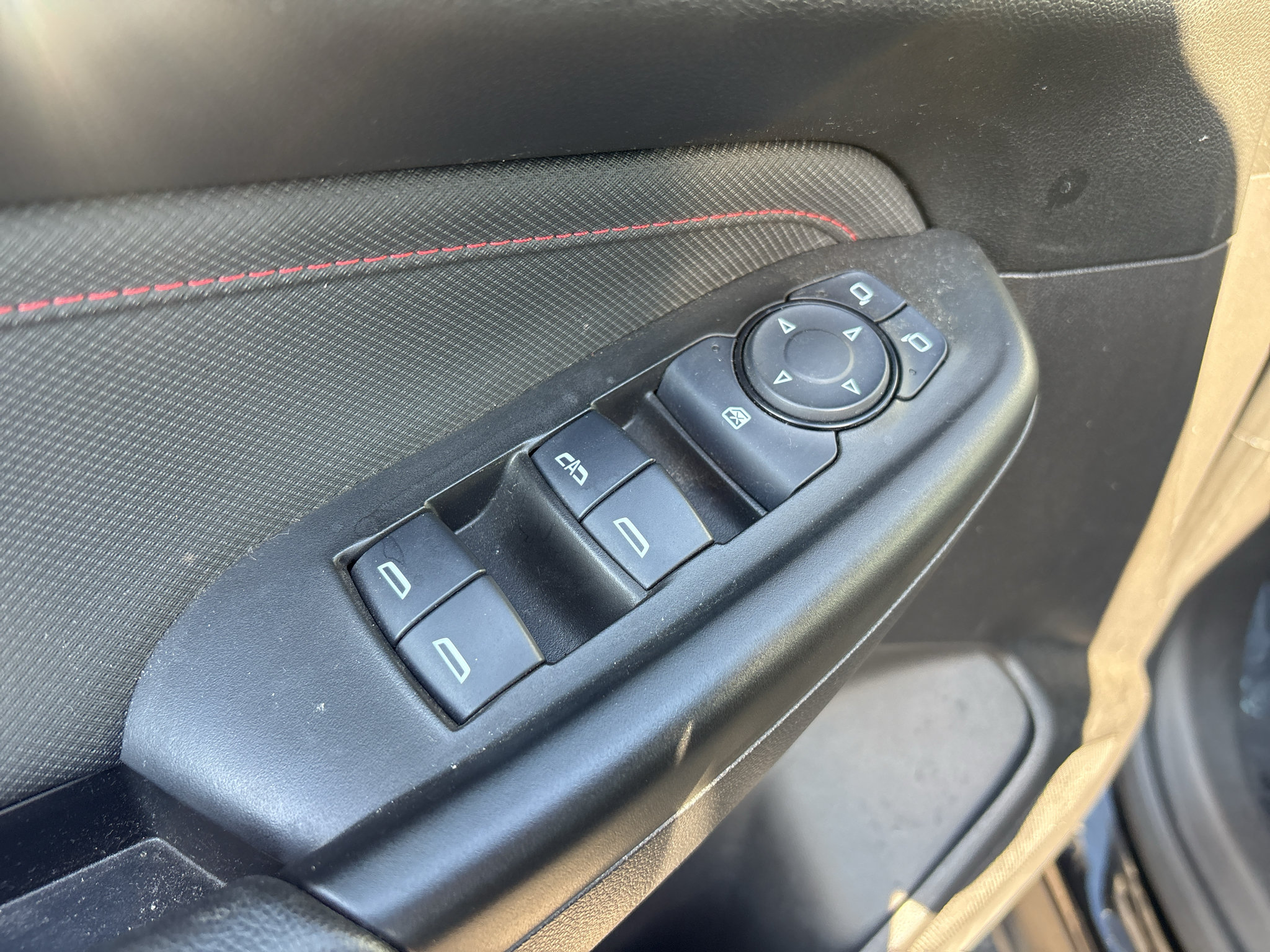 Used 2025 Chevrolet TrailBlazer RS w/ Driver Confidence Package AWD/4WD image 6