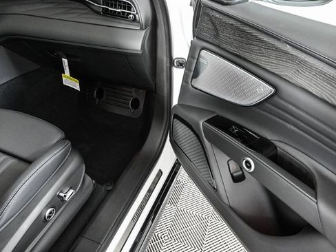 New 2025 Maserati Grecale Modena image 28