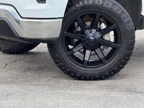 Used 2023 Chevrolet Silverado 1500 LT image 6