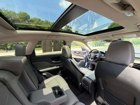 Used 2025 Lincoln Corsair AWD w/ Equipment Group 101A image 30