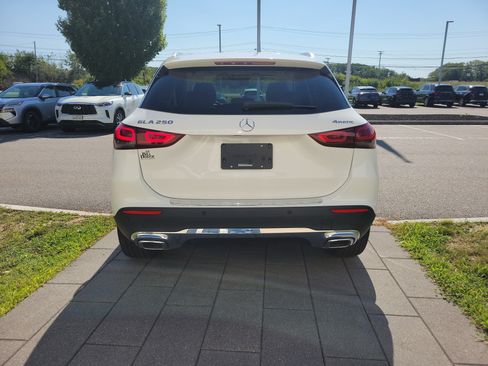 Used 2023 Mercedes-Benz GLA 250 4MATIC image 6