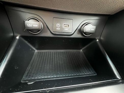 Used 2020 Hyundai Tucson Value w/ Winter Weather Package image 22