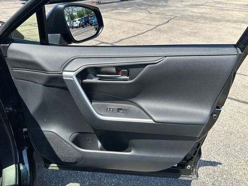Used 2019 Toyota RAV4 Limited AWD/4WD image 22