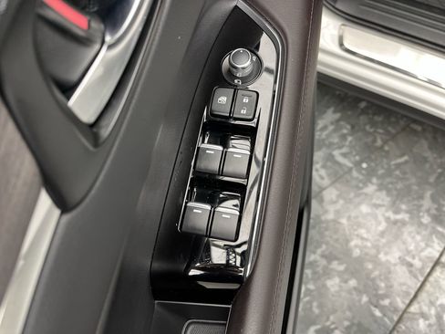 Used 2023 MAZDA CX-5 Signature image 9