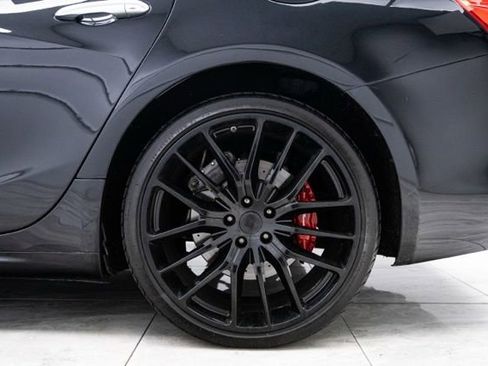 Used 2018 Maserati Ghibli S Q4 AWD/4WD image 35