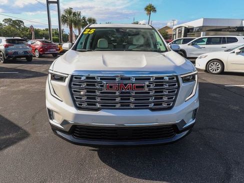Used 2025 GMC Acadia Denali w/ Super Cruise Package FWD image 2