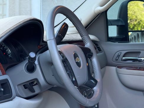 Used 2010 Chevrolet Silverado 2500 LTZ w/ Convenience Package image 16