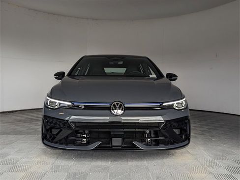 New 2026 Volkswagen Golf image 3