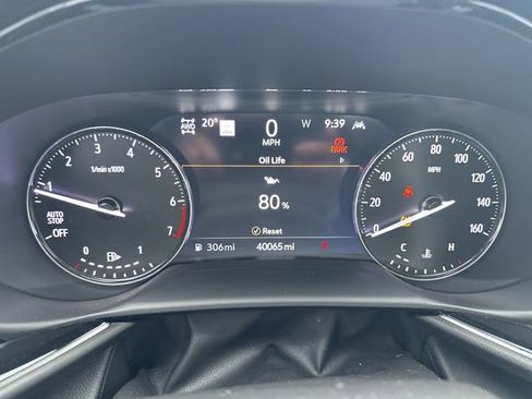 Used 2023 Buick Envision Avenir image 12