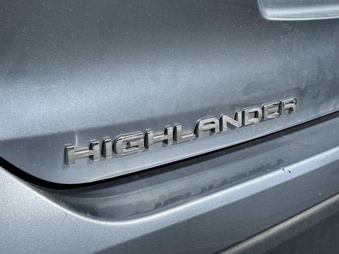 Used 2021 Toyota Highlander XLE FWD image 9