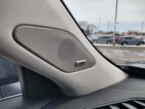 New 2026 Mitsubishi Outlander SEL image 21