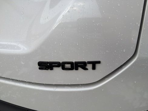 Used 2023 Honda Pilot Sport image 9