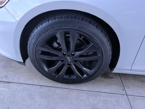 Used 2024 Chevrolet Malibu LT w/ Sport Edition FWD image 25