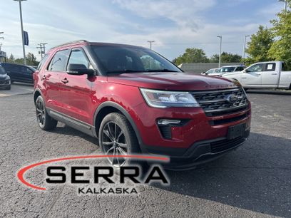 Used 2018 Ford Explorer XLT w/ XLT Appearance Package